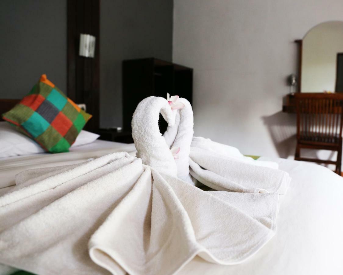 Kuri Garden Cottage Batununggul ภายนอก รูปภาพ